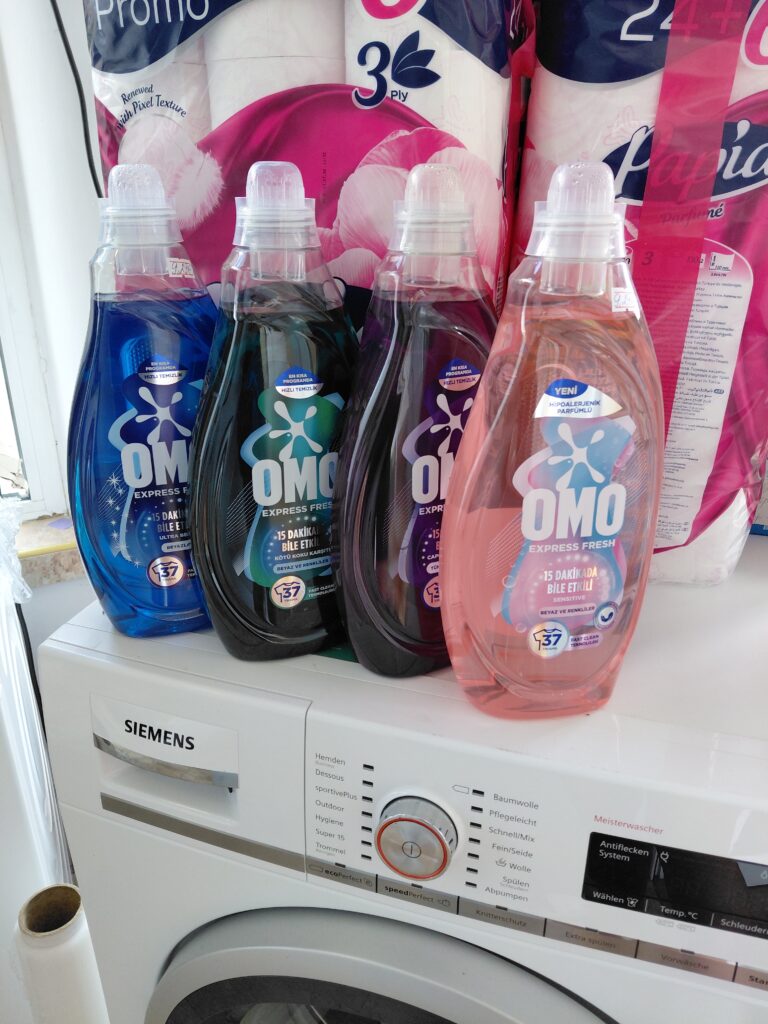 OMO гел за пране с парфюм
